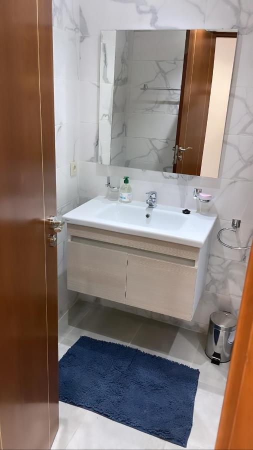 Appartement De Prestige, Vue Kasbah, Mer Et Vieux Port Tanger Exterior foto